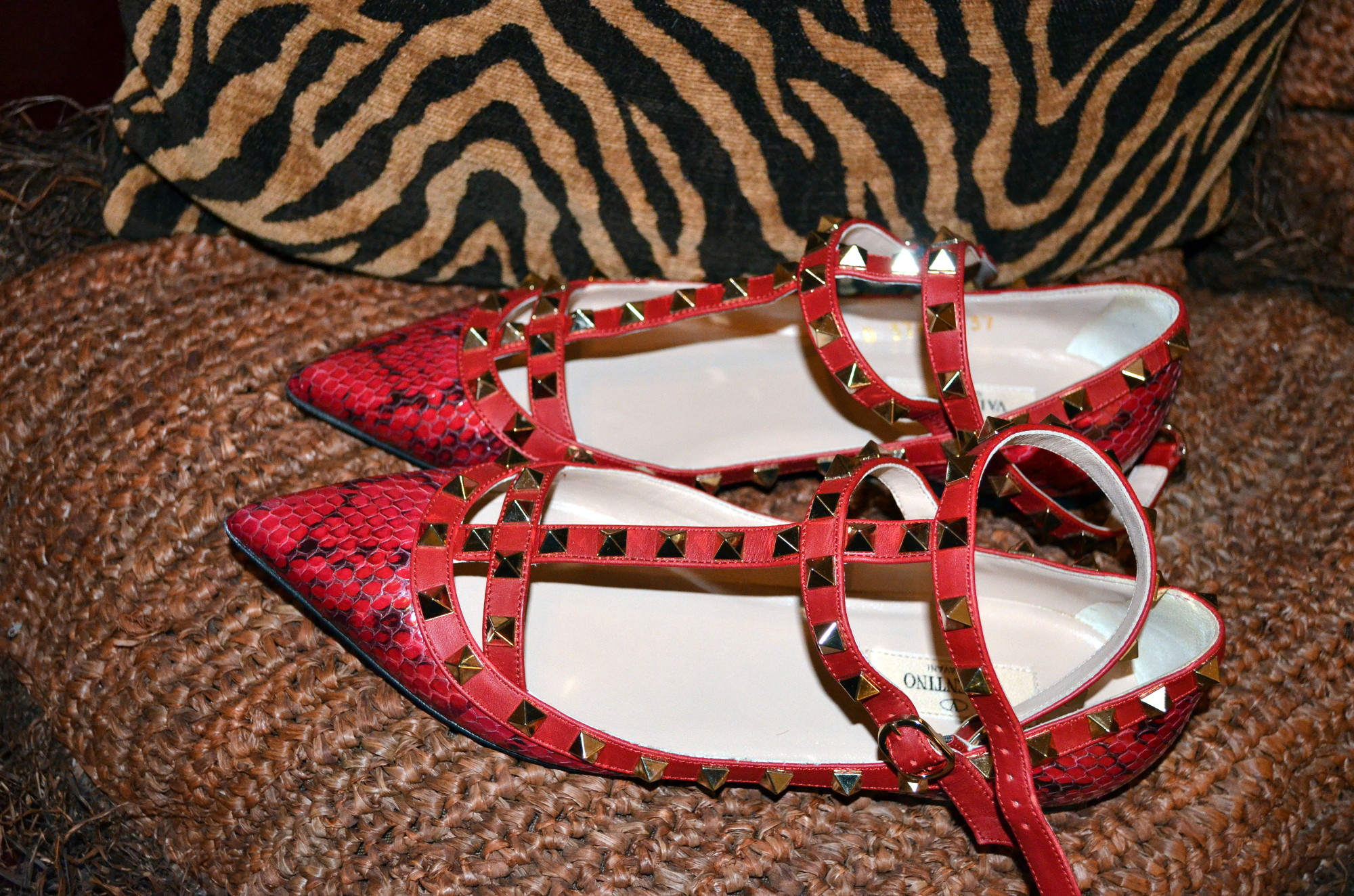 Valentino Rockstud Rouge Flats